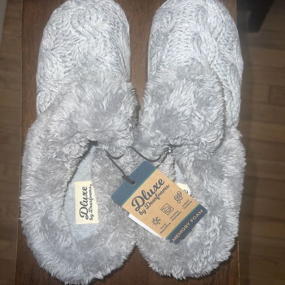 Deluxe Memory Foam Slippers Women’s 7-8 - Picture 1 of 4